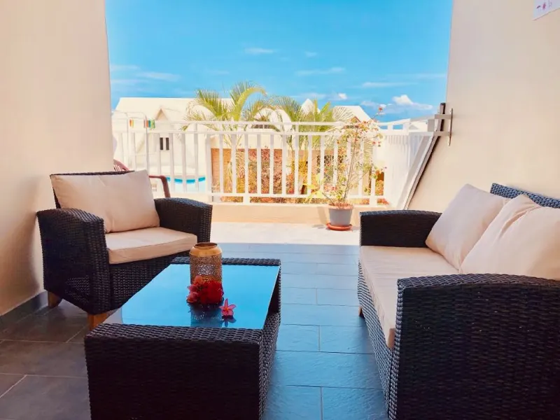 La terrasse de l'étage et son coin salon